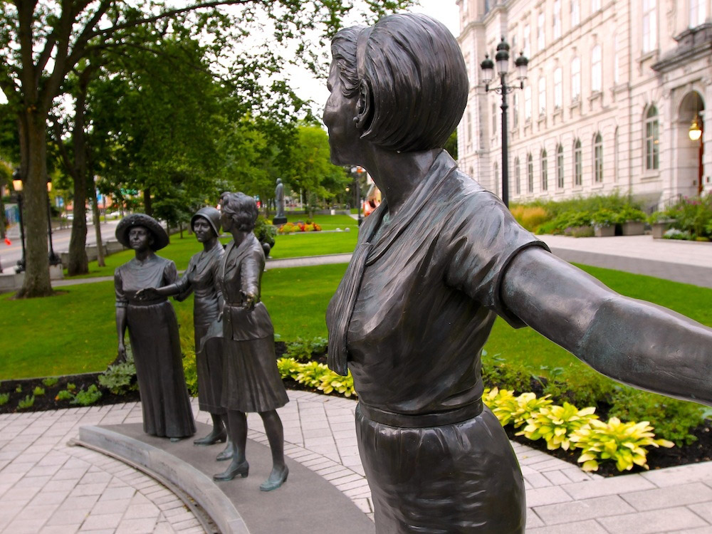 Monument aux suffragettes, hommage à la lutte des Québécoises pour le droit de vote